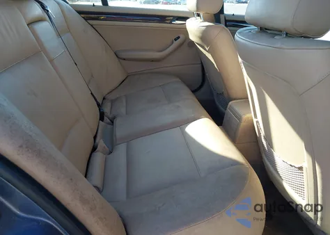 2004 BMW 325I z USA, uszkodzony, nr VIN WBAET37444NJ84016